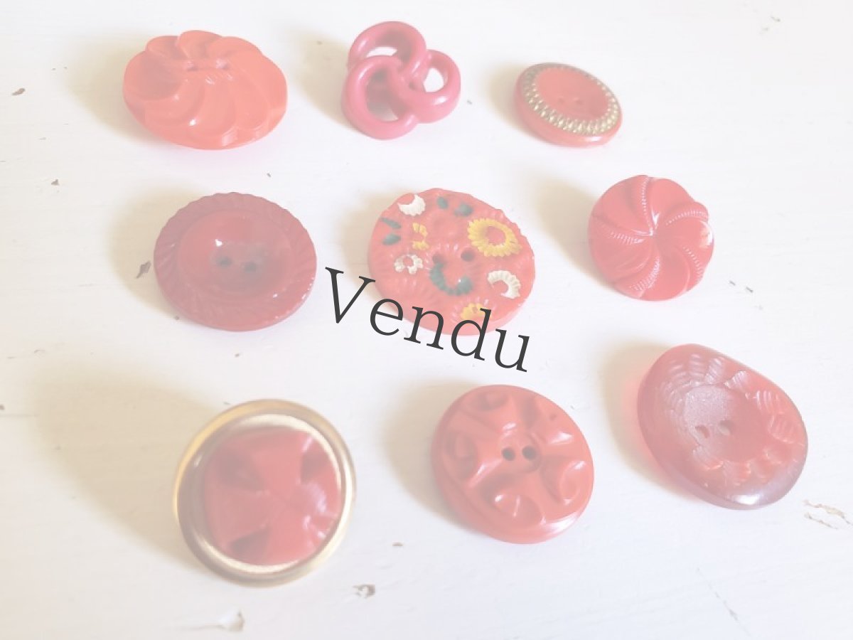 画像2: フランスヴィンテージ  ボタンアソート《Rouge》9個セット (2)