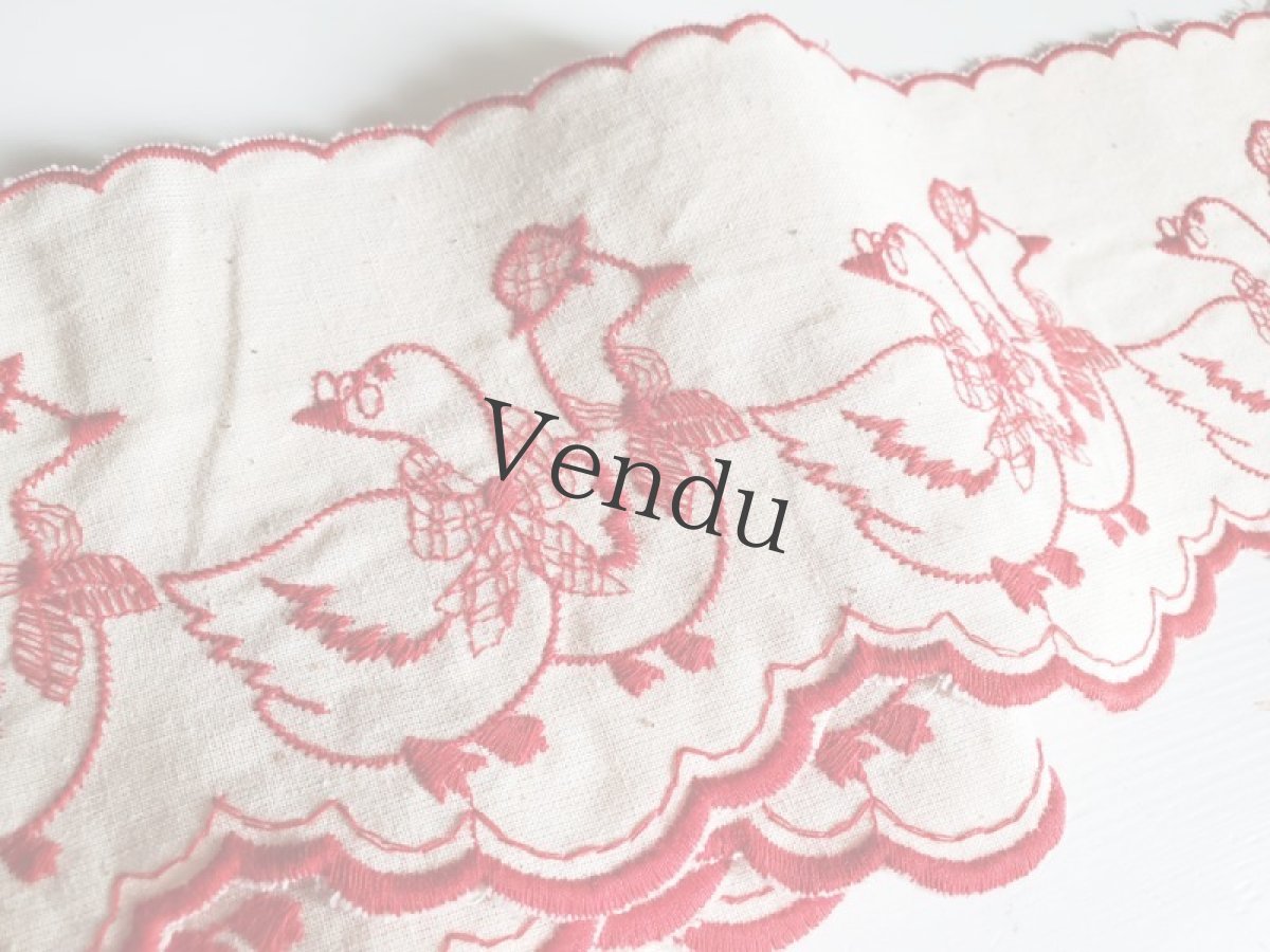 画像2: フランスヴィンテージ　刺繍リボントリム　ガチョウカップル 94cm(12絵柄分)〜 (2)