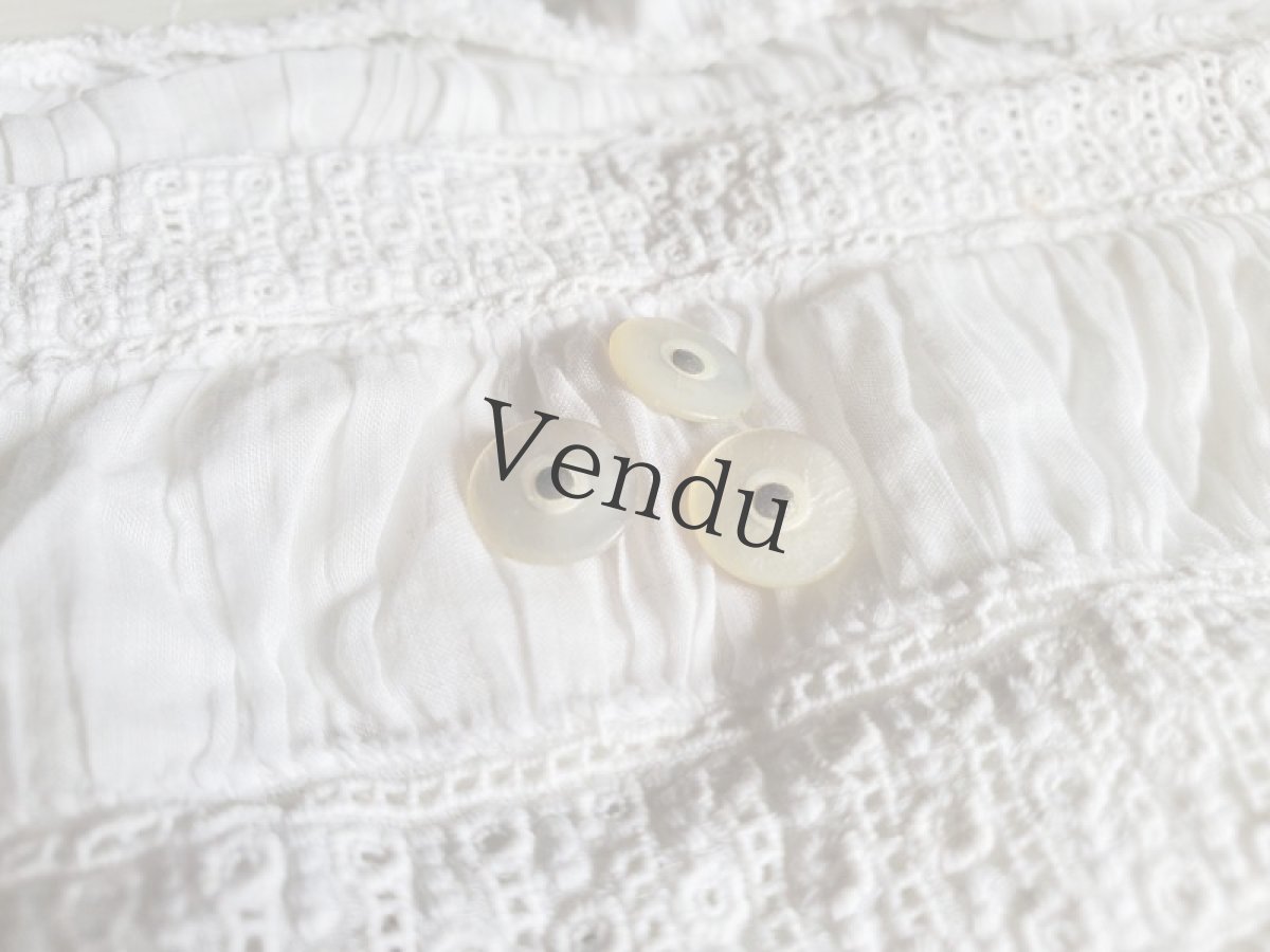 画像2: フランスアンティーク　貝×メタルボタン 10mm 3こセット (2)