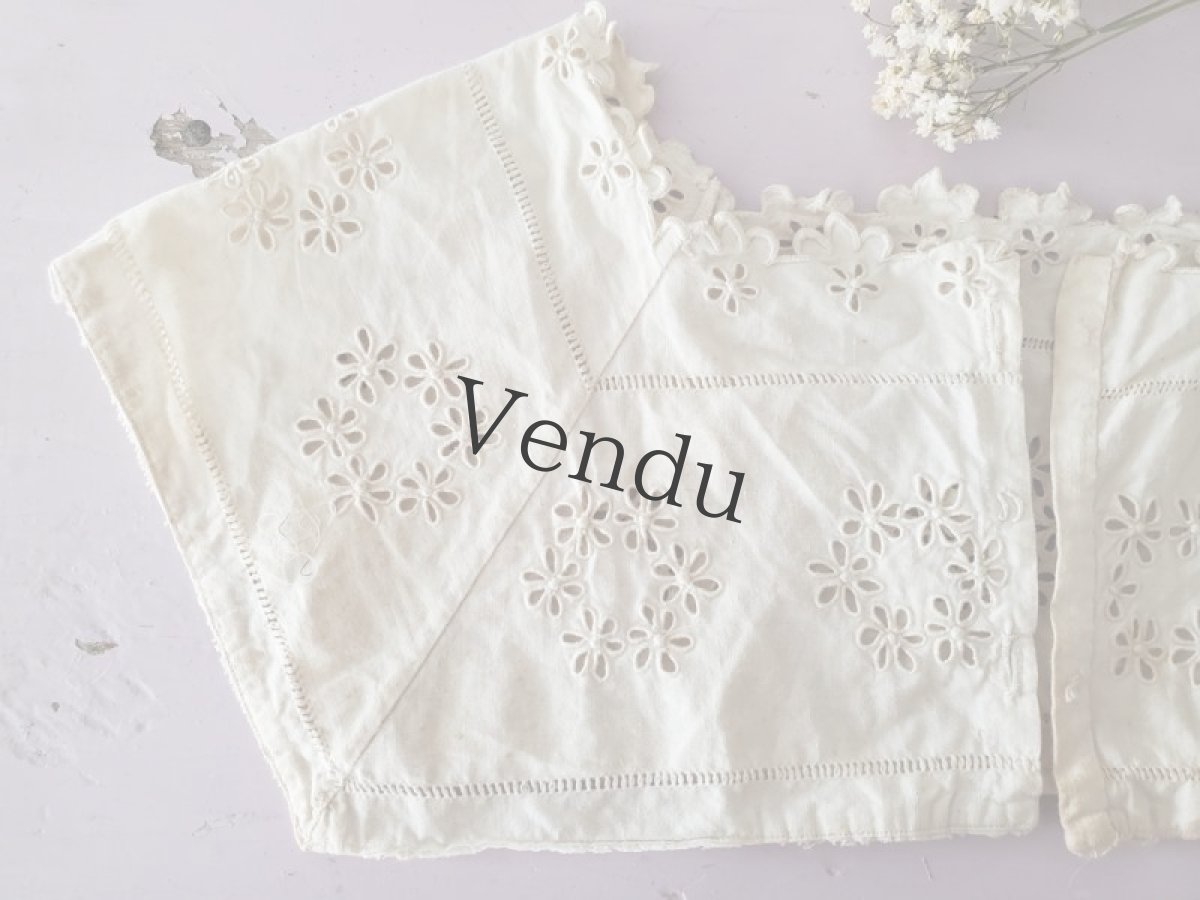 画像2: フランスアンティーク　カットワーク刺繍 六角形型のつけ襟 (2)