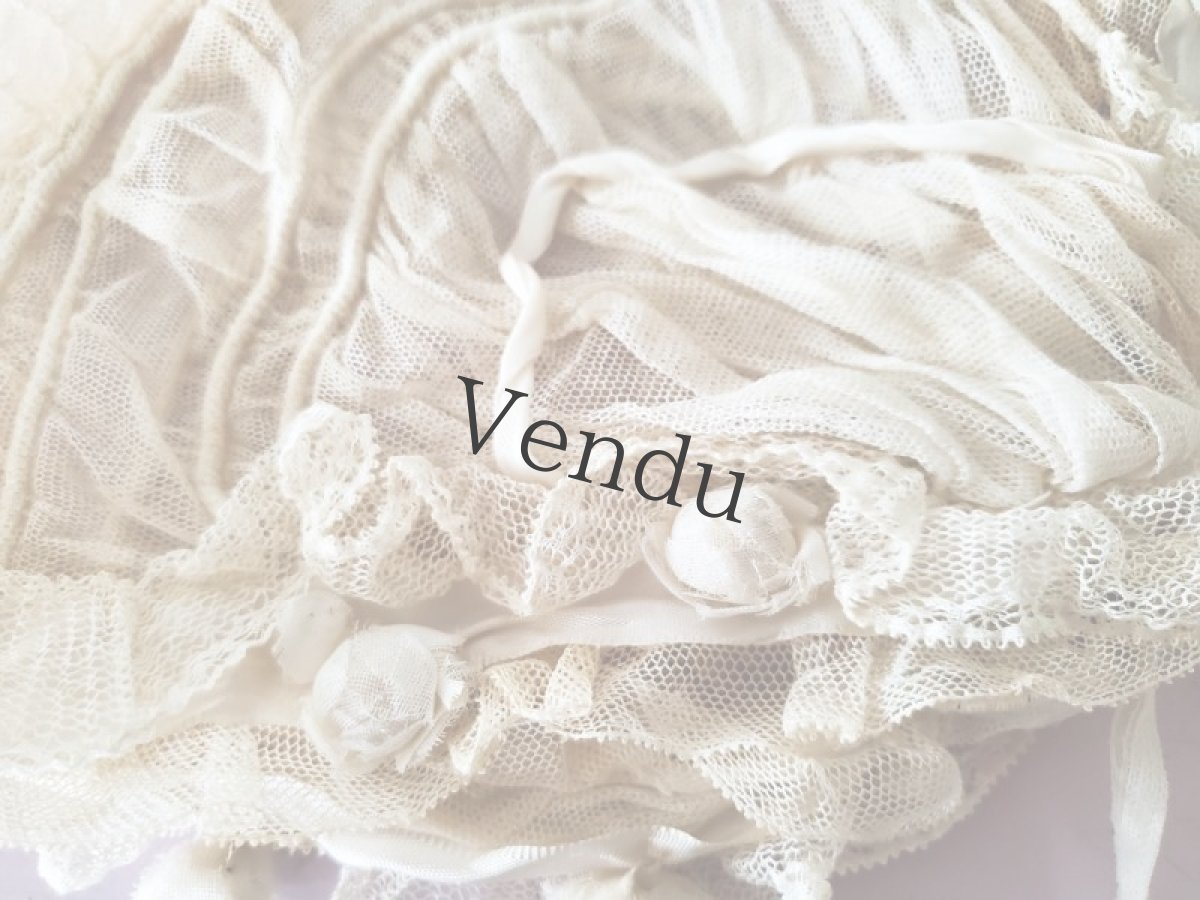 画像4: フランスアンティーク　白ばらモチーフとチュールレースのボネ　 (4)