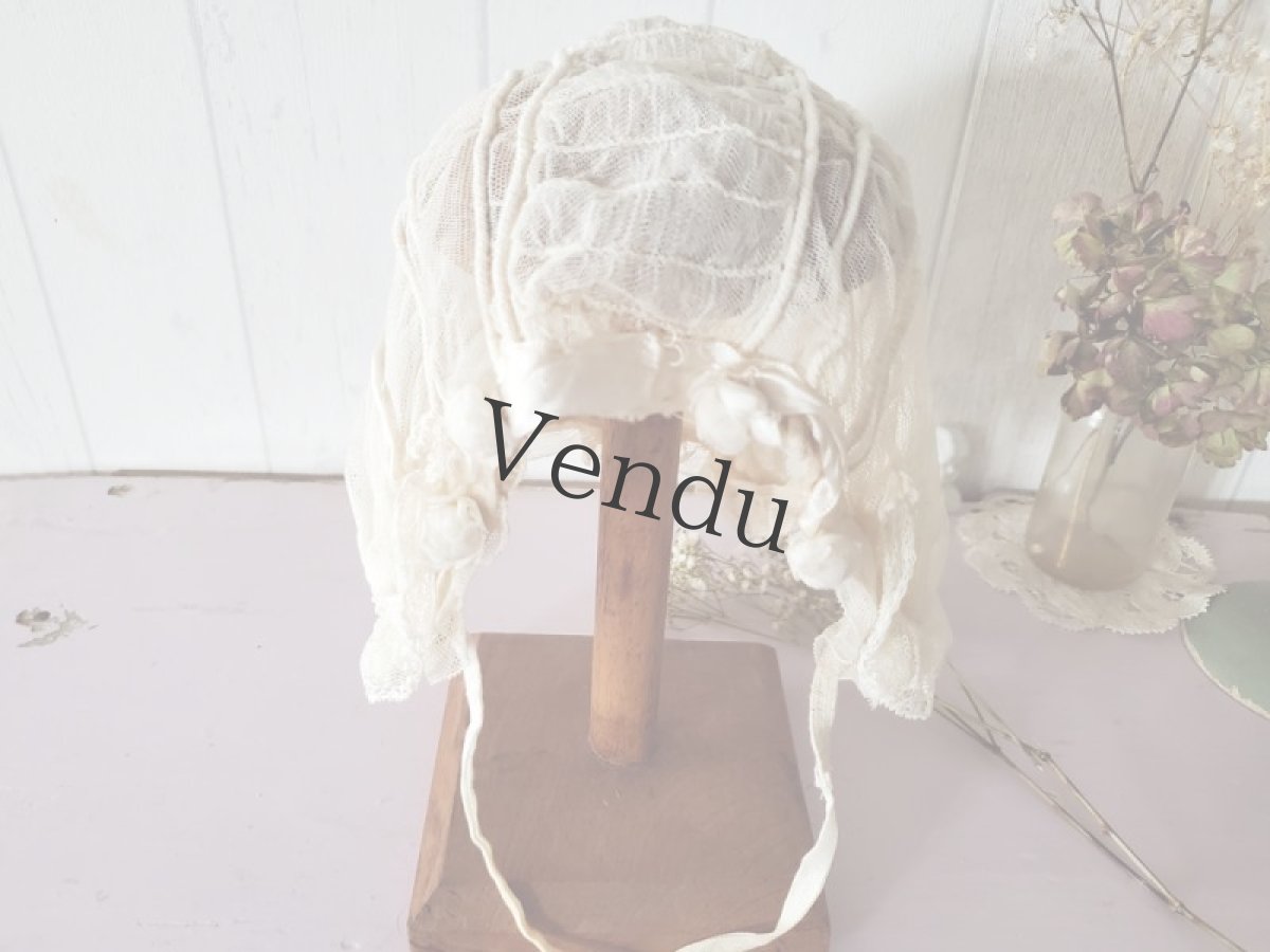 画像8: フランスアンティーク　白ばらモチーフとチュールレースのボネ　 (8)