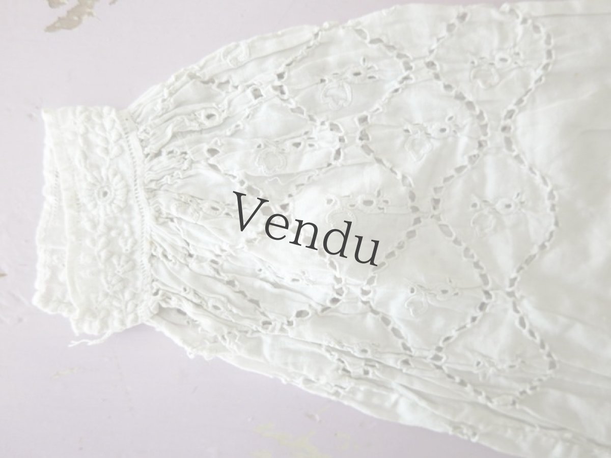 画像2: フランスアンティーク　カットワーク刺繍のおそで(片腕) (2)