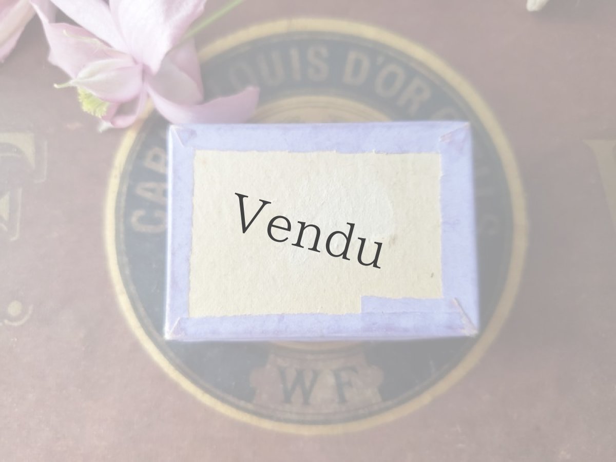 画像6: フランスアンティーク ガラスの蓋の紙箱入りビーズ ≪ラベンダー≫ (6)