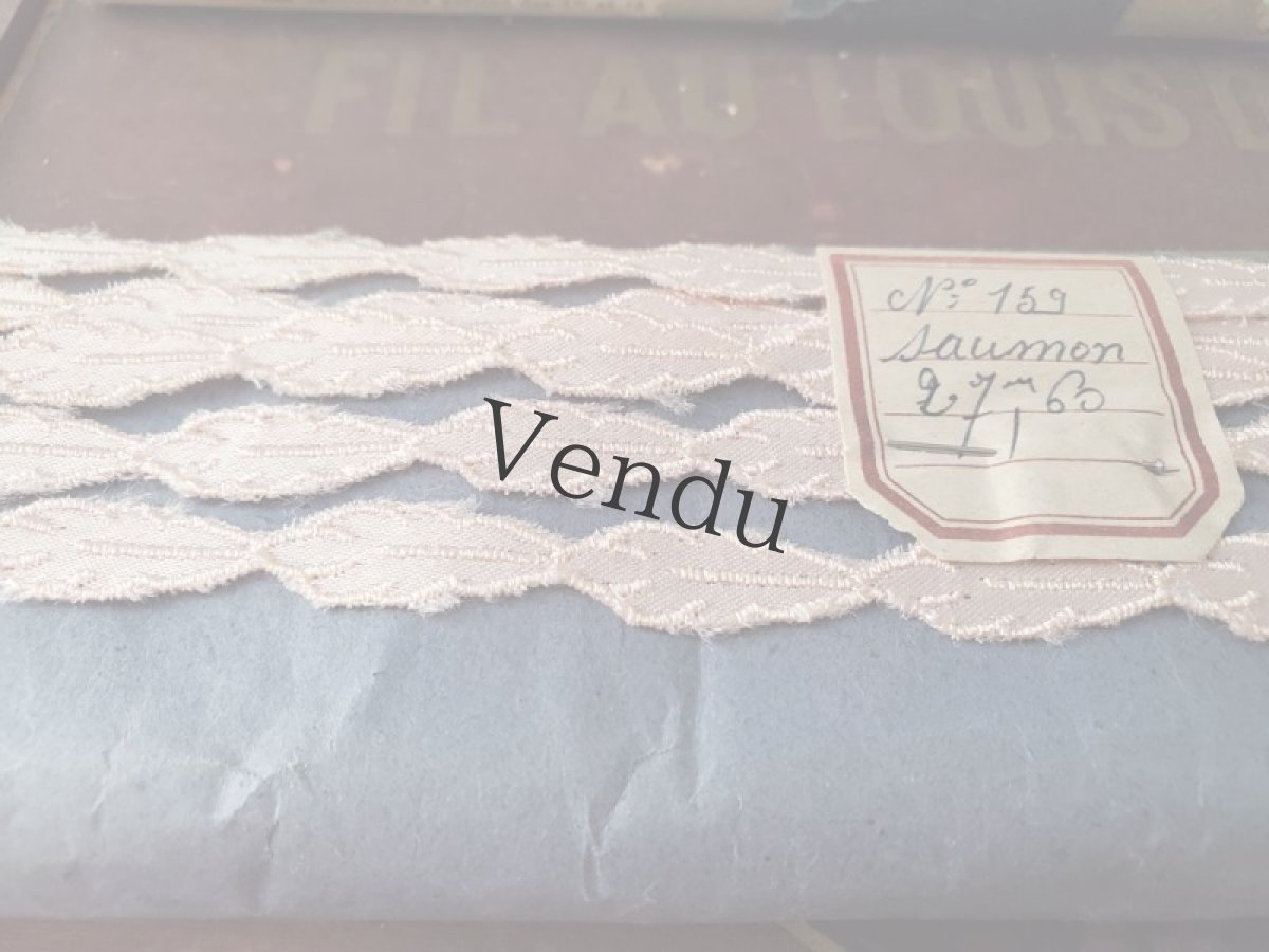 画像3: フランスアンティーク　ラベルつき刺繍リボン サーモンピンク 27m60cm (3)