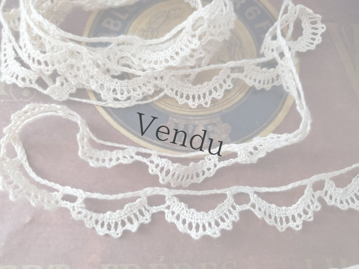 画像2: フランスアンティーク　スカラップレース 135cm (2)