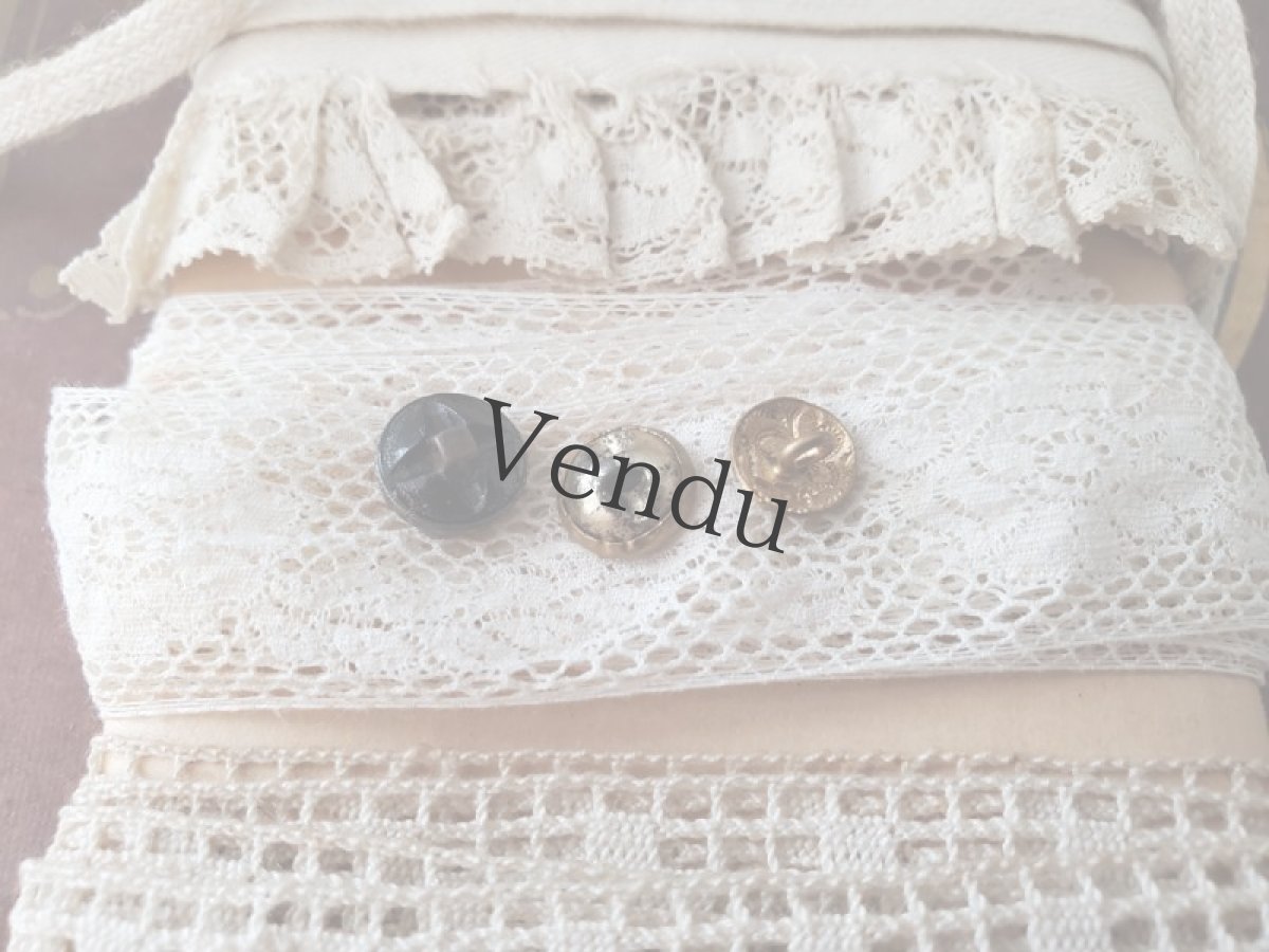 画像4: フランス1900年前後 極小ボタン 3個セットB (4)