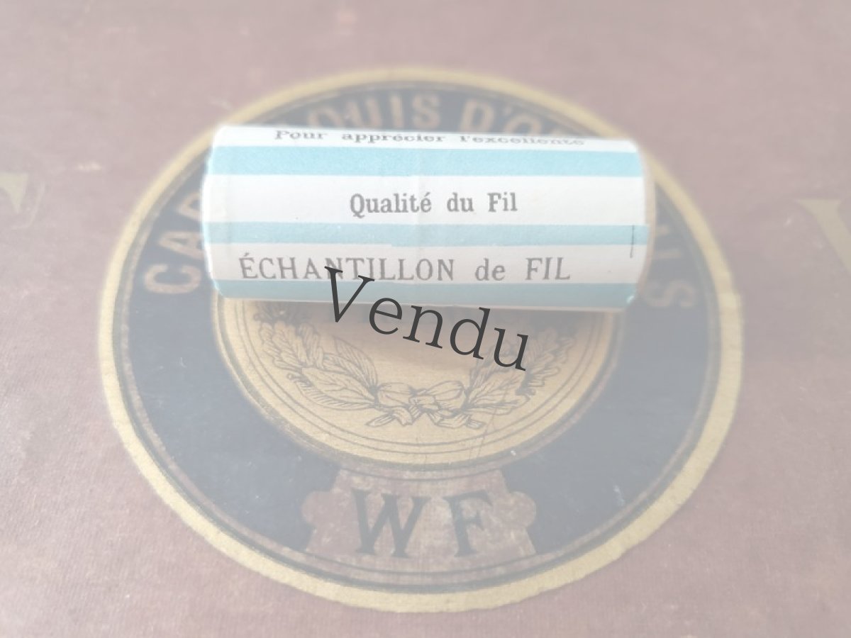 画像7: フランスアンティーク　未使用 木製ボビン お試し用白＆黒糸セット LOUIS D'OR WF (7)