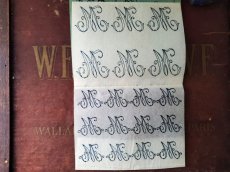 画像5: フランス 1900年前後 イニシャル刺繍シート Sèrie2《M》L.V. (5)