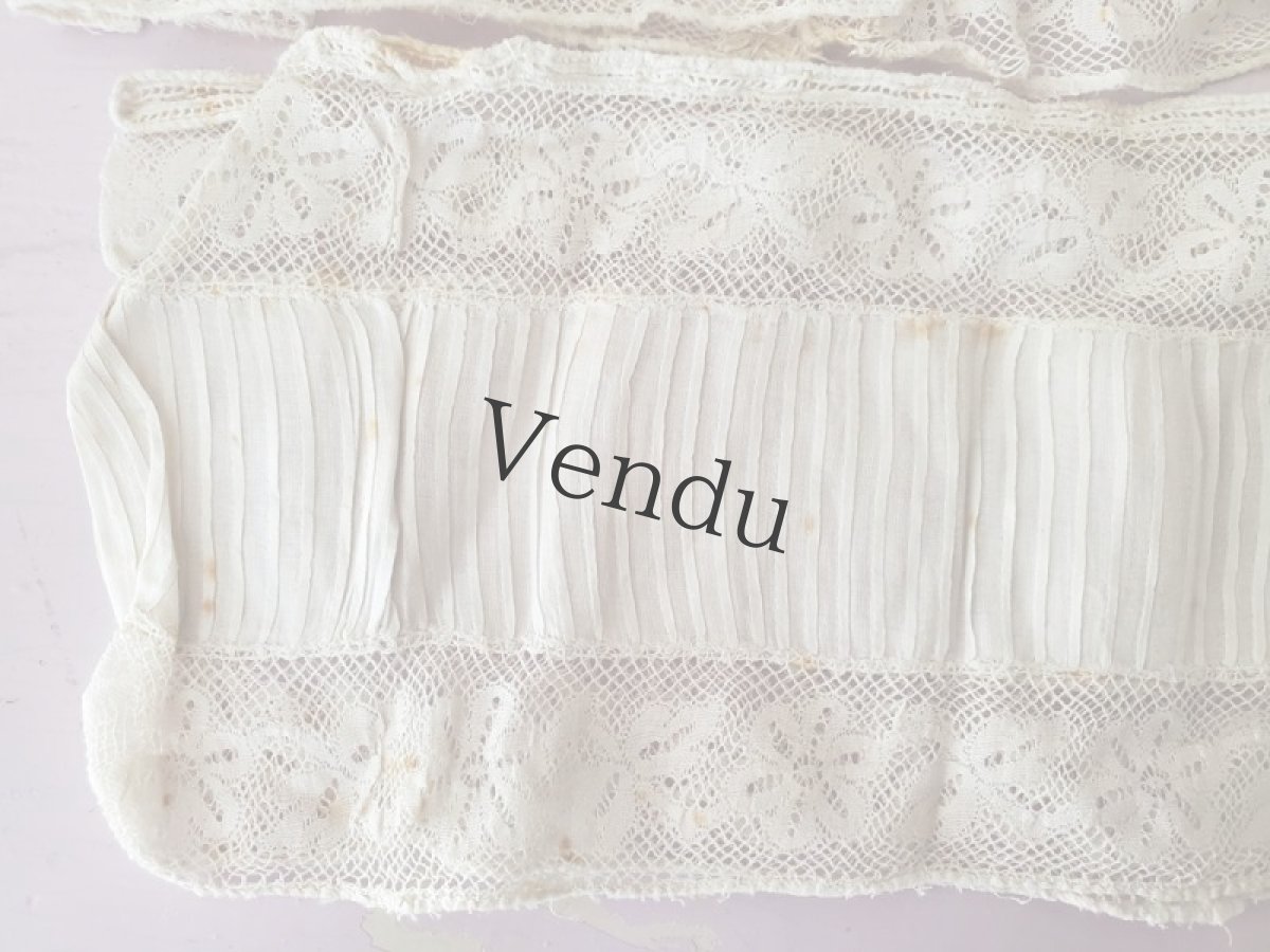 画像3: フランスアンティーク　円形ピンタック入りはぎれ 2枚セット (3)