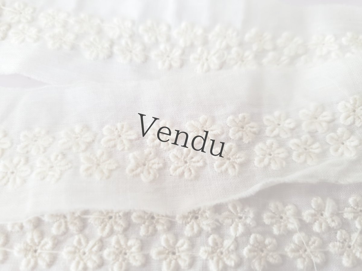 画像4: フランスアンティーク　小花の刺繍ブレード134cm (4)