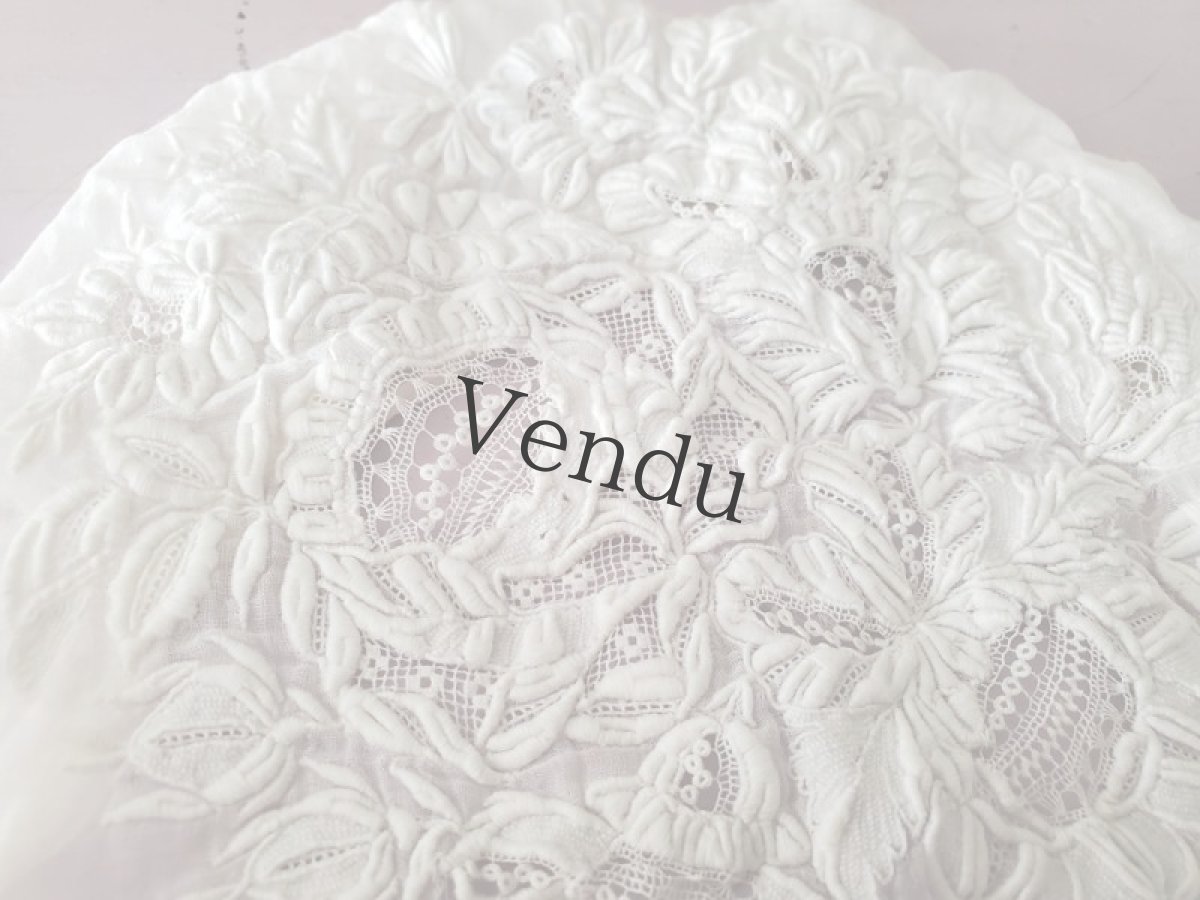 画像3: フランスアンティーク　白糸刺繍の小さなボネ (3)