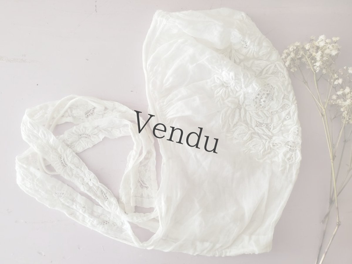 画像5: フランスアンティーク　白糸刺繍の小さなボネ (5)