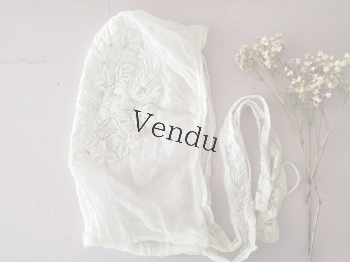 画像6: フランスアンティーク　白糸刺繍の小さなボネ (6)