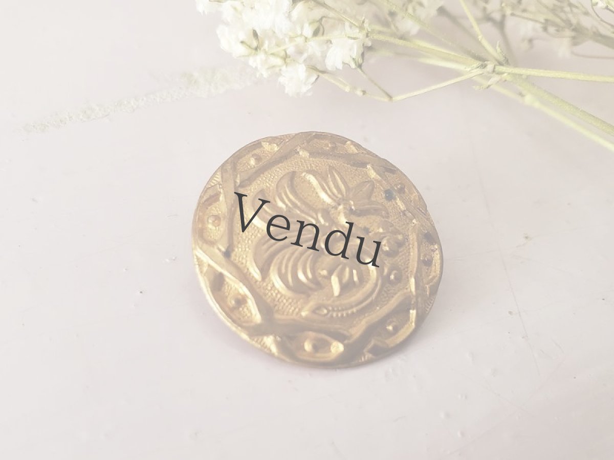 画像2: フランスアンティーク ゴールドメタルボタン AP&Cie PARIS 23mm (2)