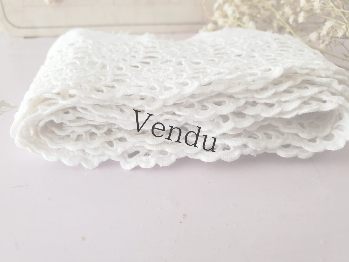画像4: フランスヴィンテージ　カットワーク刺繍 スカラップレース 164cm (4)