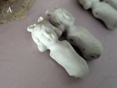 画像5: フランス 1910-1920年頃 ビスクドールパーツ リボンの女の子2体セット 5cm (5)
