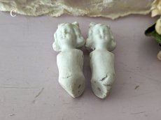 画像18: フランス 1910-1920年頃 ビスクドールパーツ リボンの女の子2体セット 5cm (18)