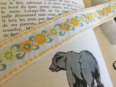 画像3: フランス　黄色いお花柄の刺繍リボン 50cm〜 (3)