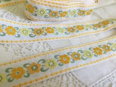 画像4: フランス　黄色いお花柄の刺繍リボン 50cm〜 (4)