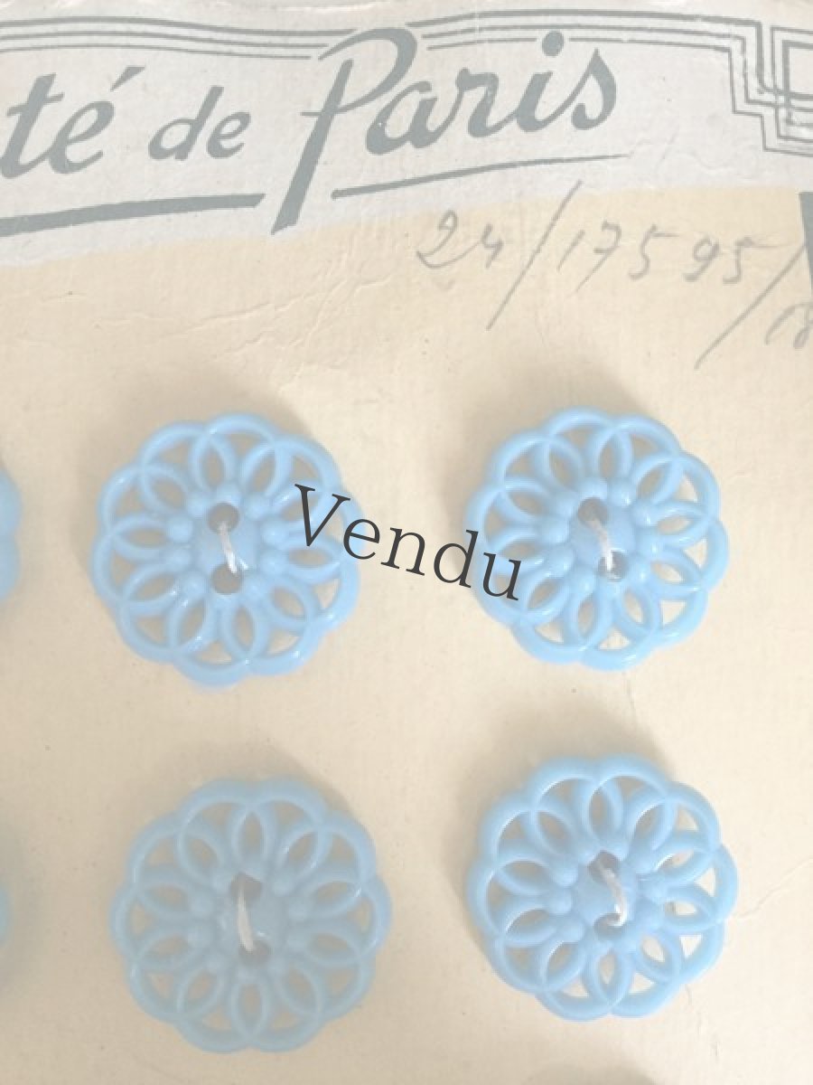 画像2: ヴィンテージ　青いお花型ボタン17mm (2)