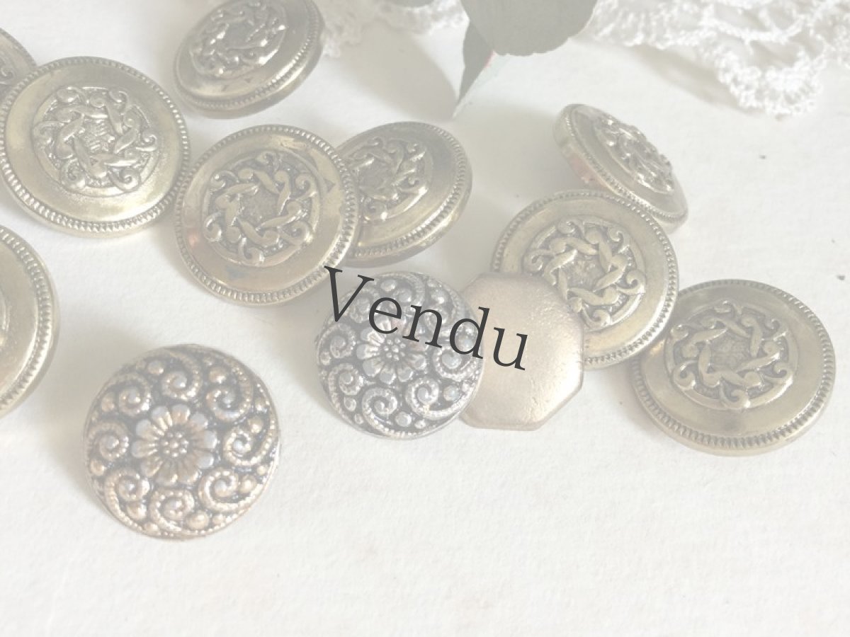 画像2: ヴィンテージ　ブロカントメタル風ボタン アソート (2)