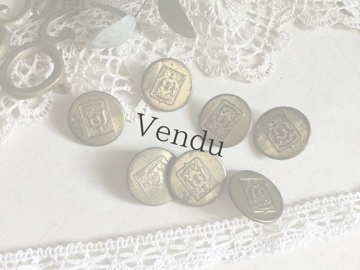 画像4: フランスヴィンテージ　紋章系ゴールドメタルボタン 23mm 7個セット  (4)