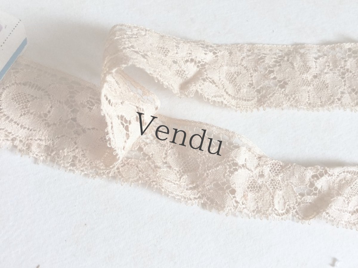 画像3: ヴィンテージ　ラベル付きレースブレード Aux Galeries Lafayette (3)