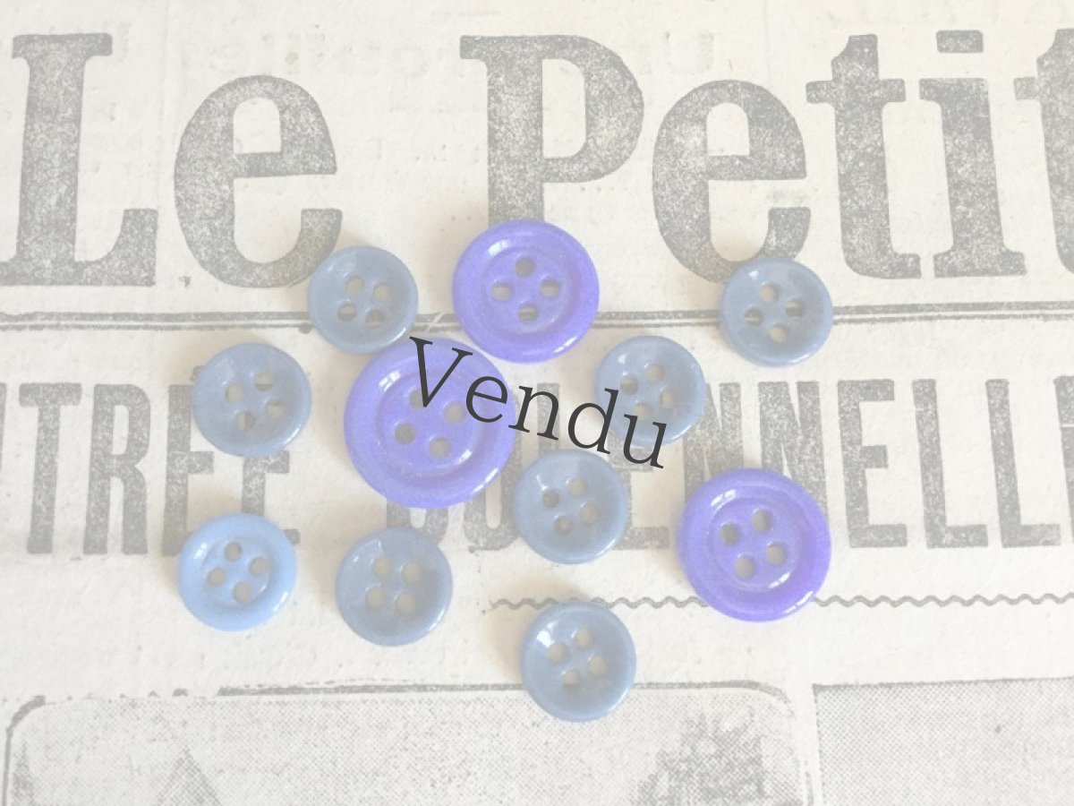 画像2: ヴィンテージ　ブルーのガラスボタン アソート (2)