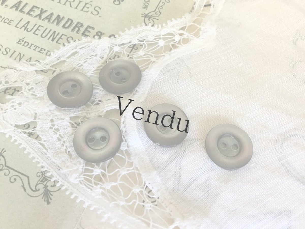 画像3: ヴィンテージ　マザーオブパール黒蝶貝ボタン 13ｍｍ　５個セット (3)