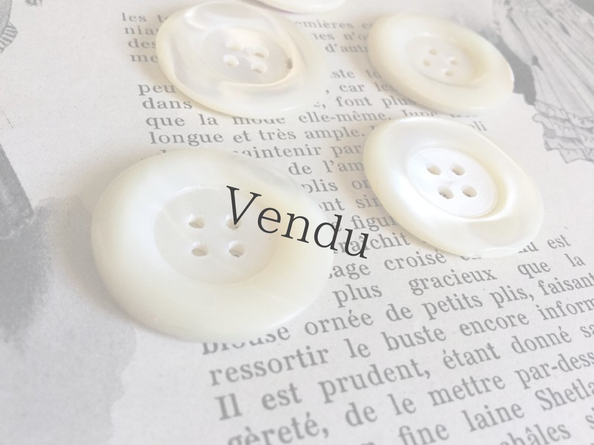 画像2: アンティーク　貝ボタン 26ｍｍ (2)