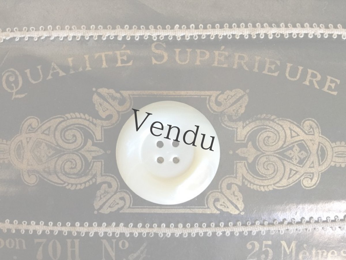 画像5: アンティーク　貝ボタン 26ｍｍ (5)