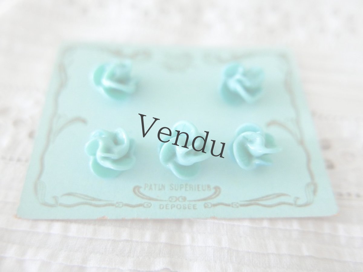 画像3: フランスアンティーク　水色のばらボタンシート 14mm (3)