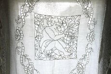 画像2: フランスアンティーク　天使のリシュリュー手刺繍ナップ (2)