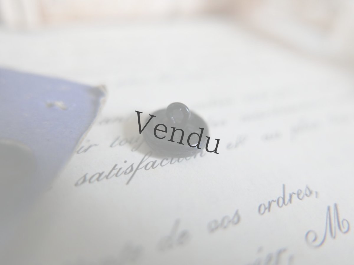 画像9: フランスアンティーク　1900年前後　包み紙つき黒ボタンシート13mm (9)