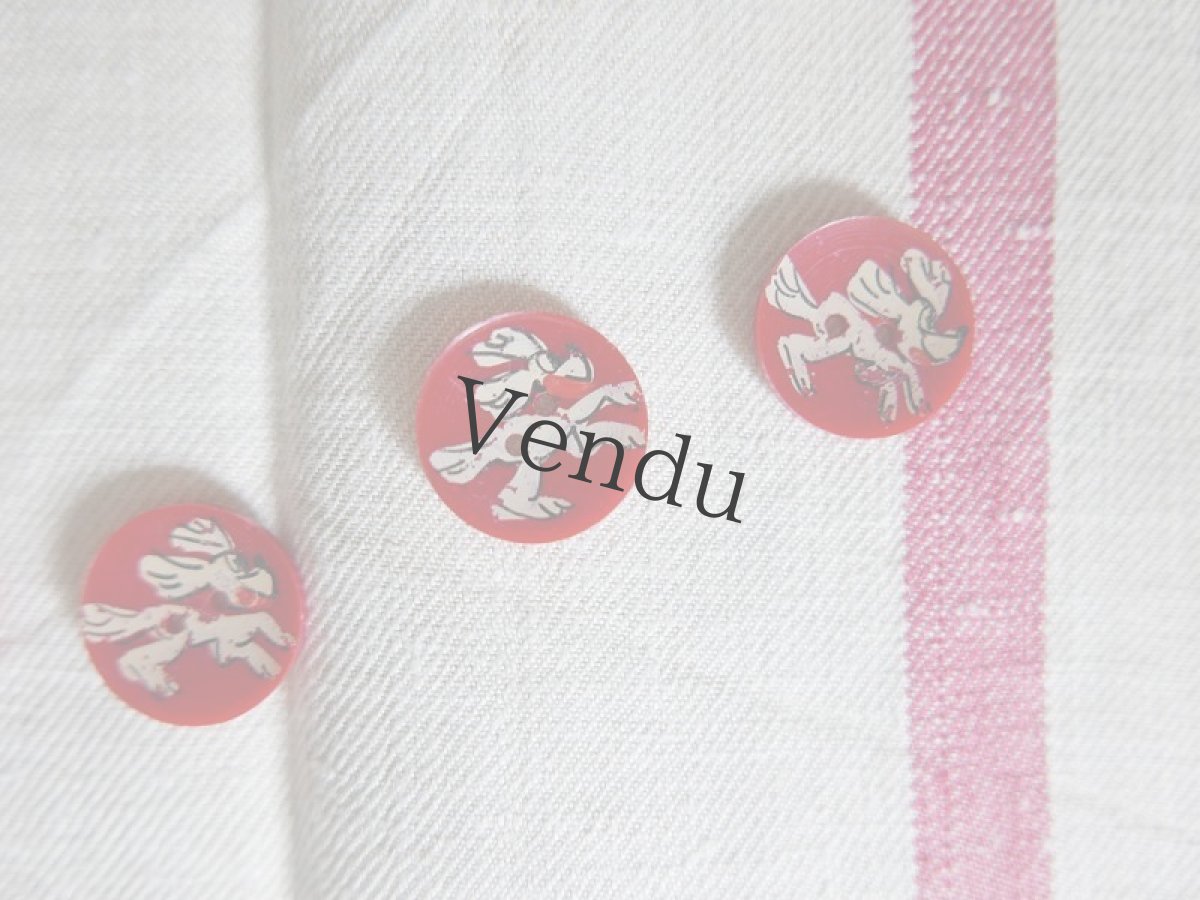 画像2: フランスヴィンテージ　1940年 わんこのアミノレジンボタン 22mm (2)