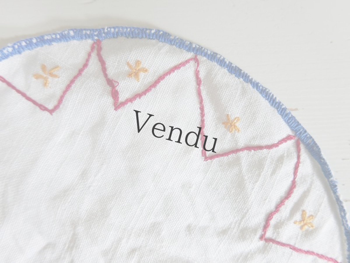 画像2: フランスヴィンテージ　かわいい刺繍ドイリー (2)