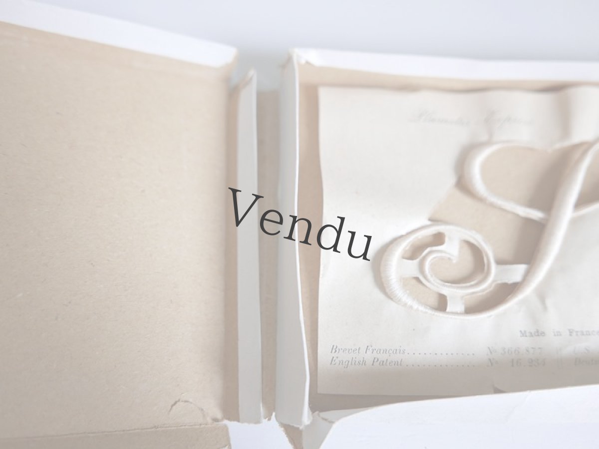 画像13: フランスアンティーク　Plumetis-Express No.8 刺繍用モノグラム "S" (13)