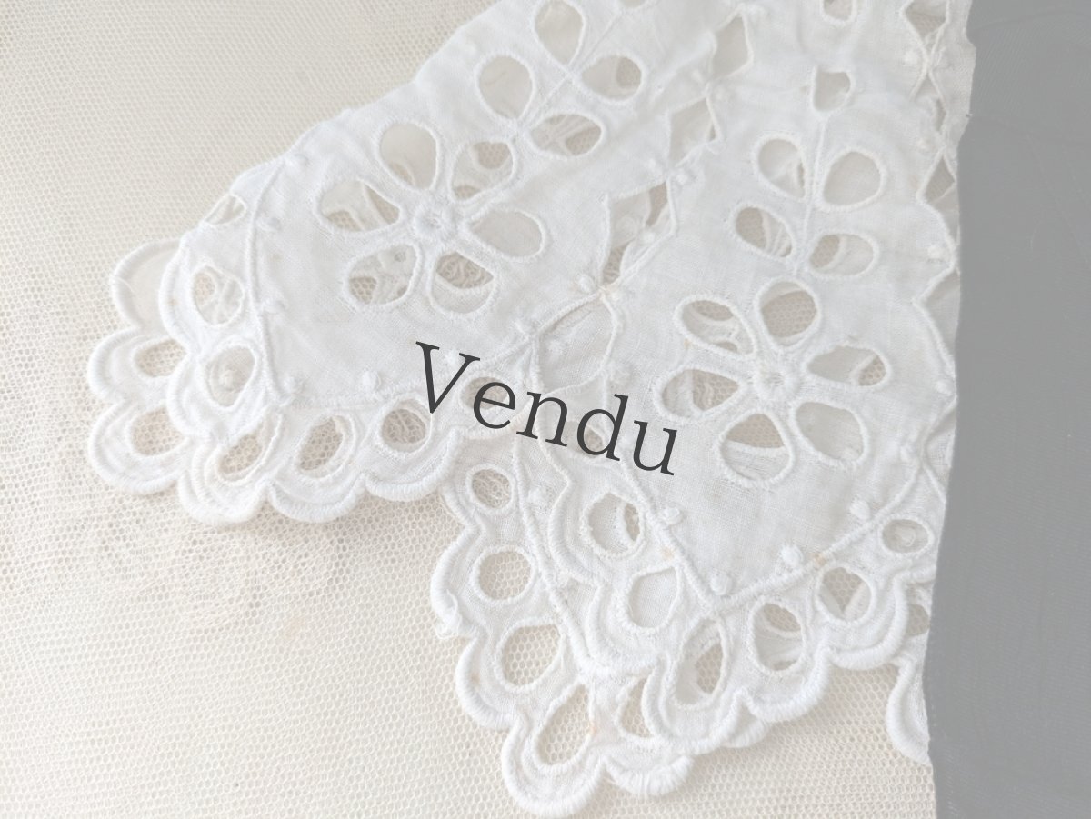 画像2: フランスアンティーク　リボンつきカットワーク刺繍のつけ襟 (2)