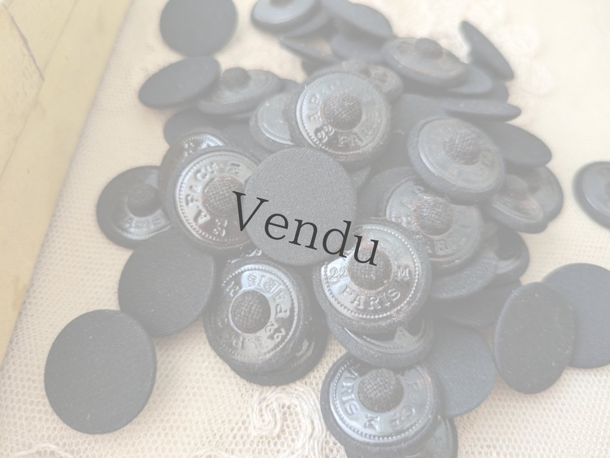 画像9: フランス 1900年前後 箱入りコスチュームボタン A LA RUCHE (9)