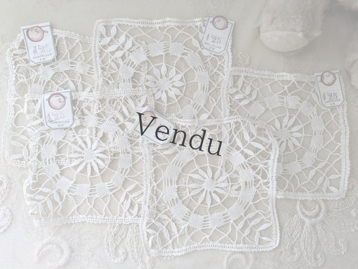 画像1: フランスアンティーク　タグ付きレースモチーフ5枚セット (1)