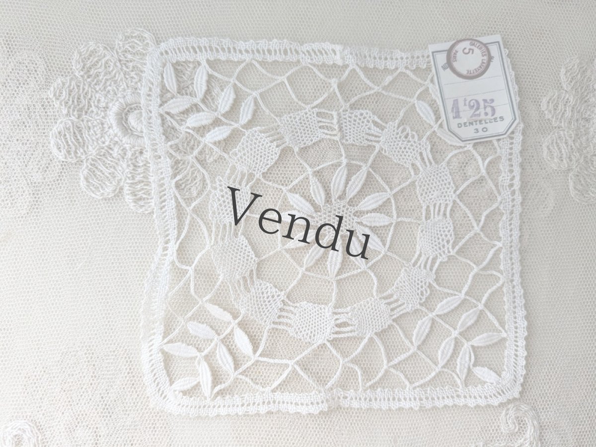 画像4: フランスアンティーク　タグ付きレースモチーフ5枚セット (4)