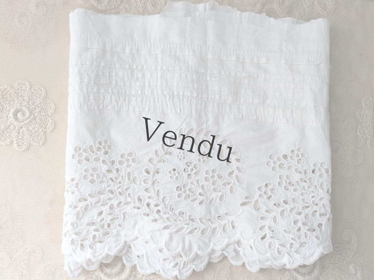 画像4: フランスアンティーク　幅広 カットワーク刺繍スカラップレース 128cm (4)