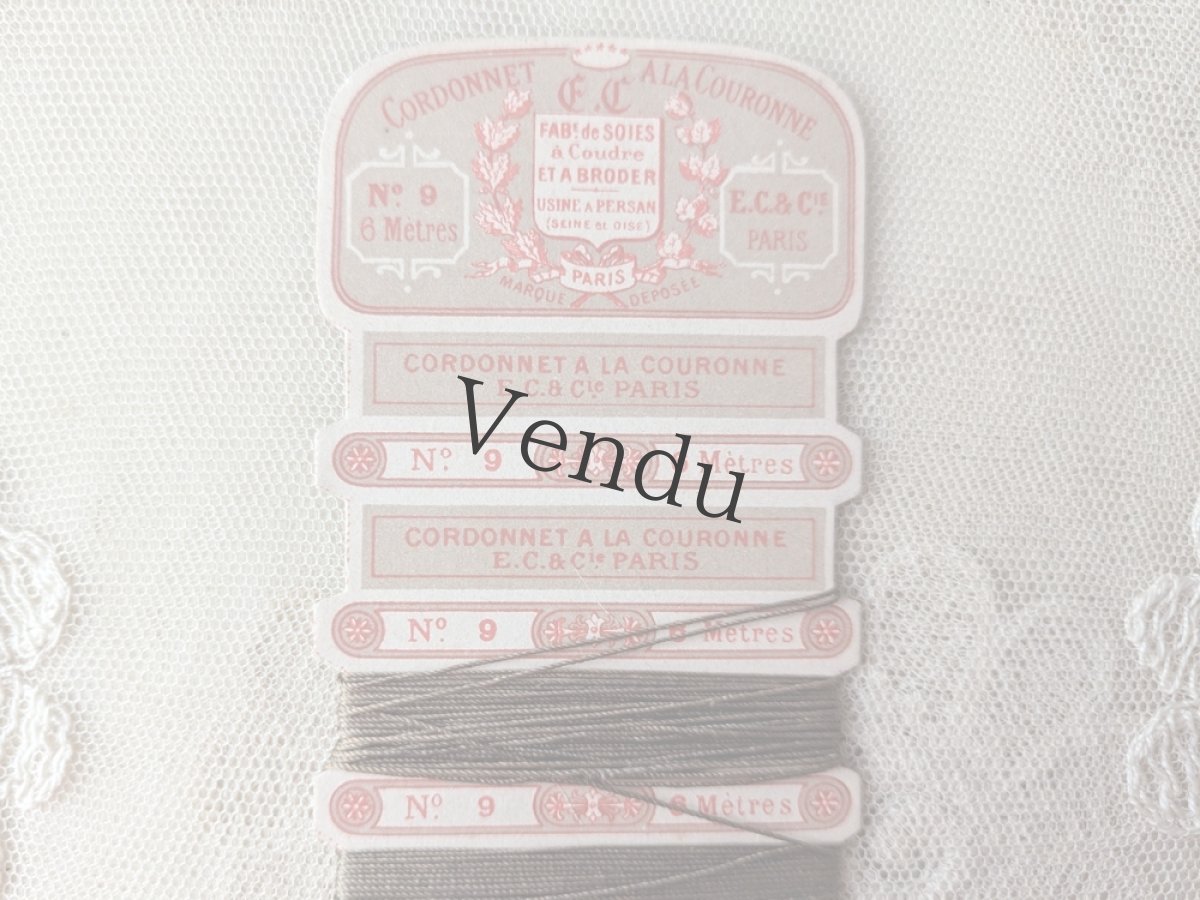 画像2: フランスアンティーク 刺繍シルク糸巻き No.9 CORDONNET A LA COURONNE (2)