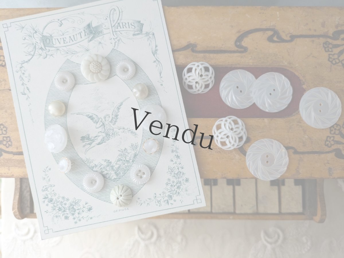 画像7: フランス 蚤の市　白ボタンアソートボタンシート (7)