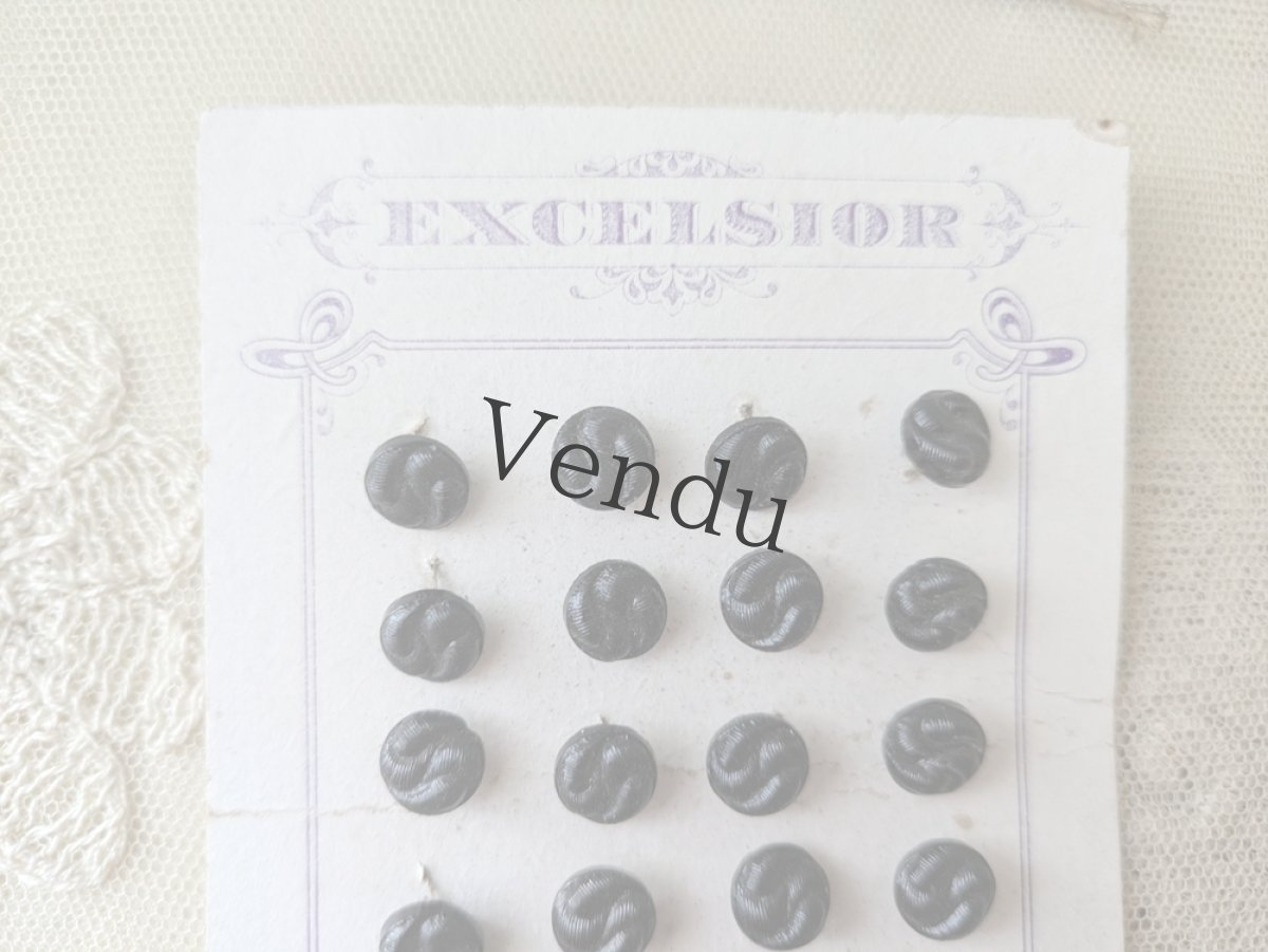 画像3: フランス1900年前後 フレンチジェットボタンシート 9mm (3)