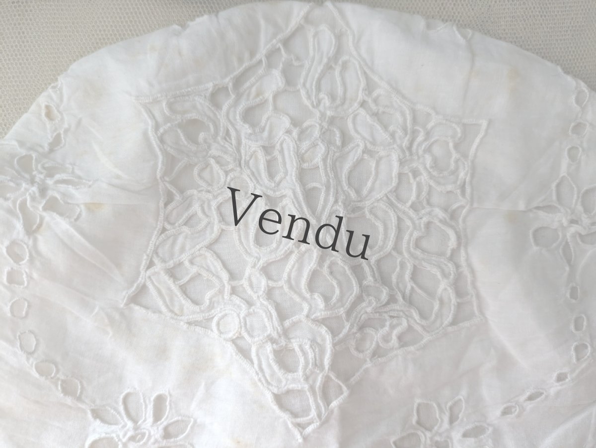 画像4: フランスアンティーク　ヤドリギの刺繍の小さなボネ (4)