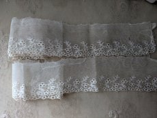 画像1: フランスアンティーク チュール刺繍レース 49cm2本セット  (1)