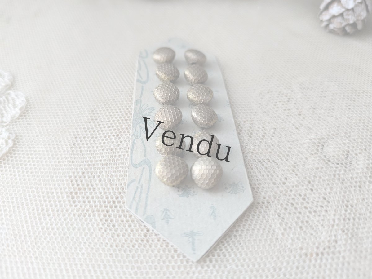 画像4: フランス 1900年前後 ゴールドメタルボタンシート 8mm (4)