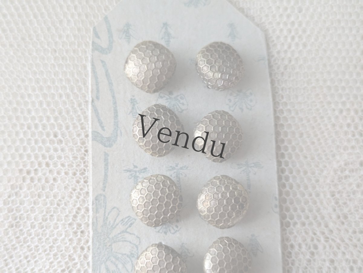 画像2: フランス 1900年前後 ゴールドメタルボタンシート 8mm (2)